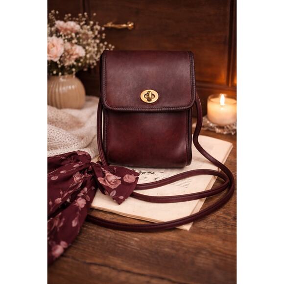 Coach Handbags - Vintage Coach Mahogany Beautiful Rustic Patina